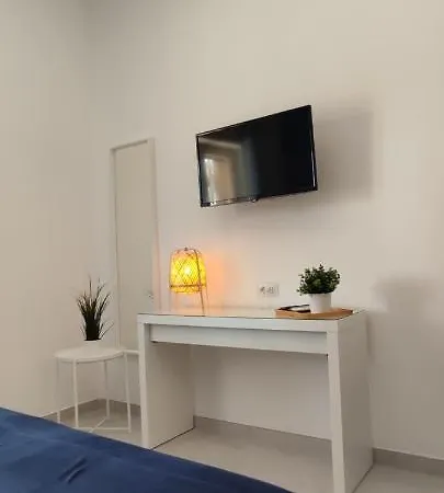 Manzoni 159 * Nápoly